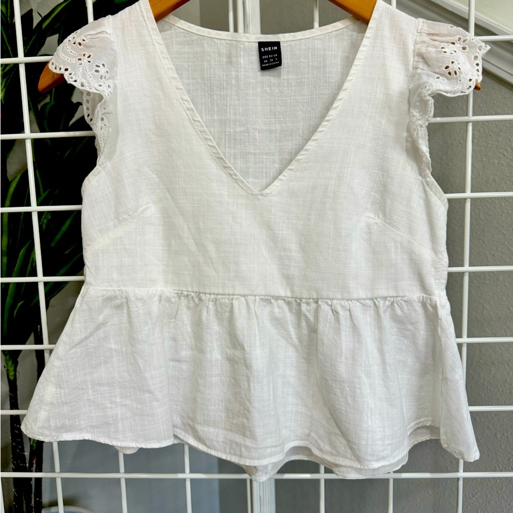 Women’s XS peplum top lace sleeves